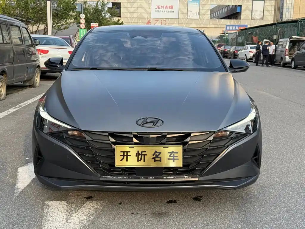 Hyundai Elantra — фото 2