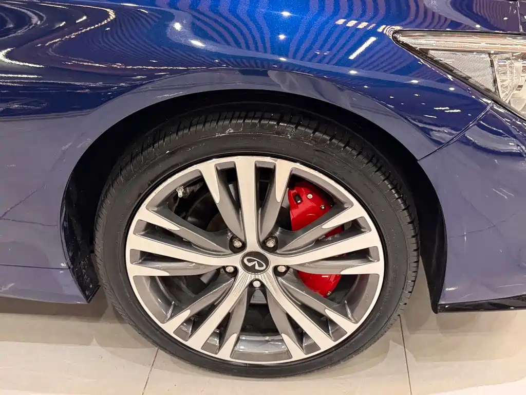 Infiniti Q50L — фото 19