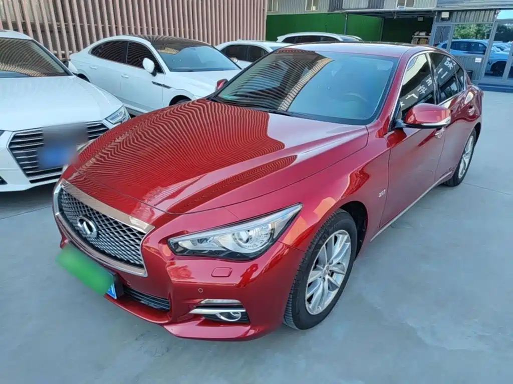Infiniti Q50L