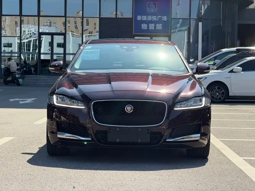 Jaguar XFL — фото 2