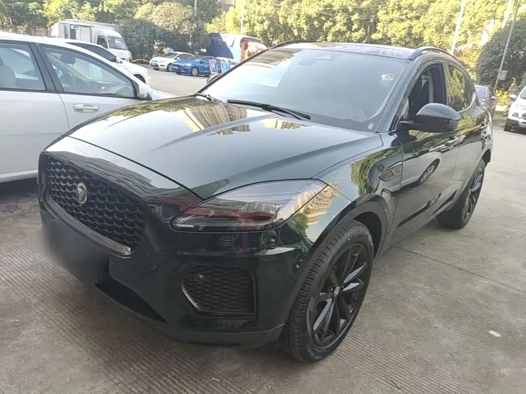 Jaguar E-PACE — фото 2