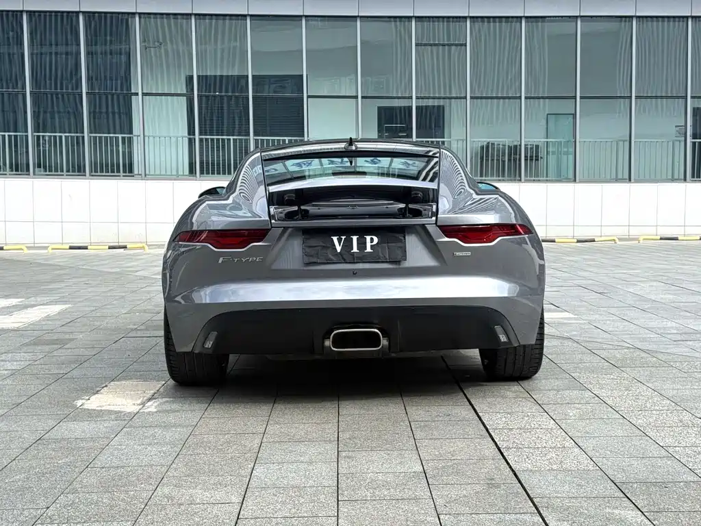 Jaguar F-TYPE — фото 11