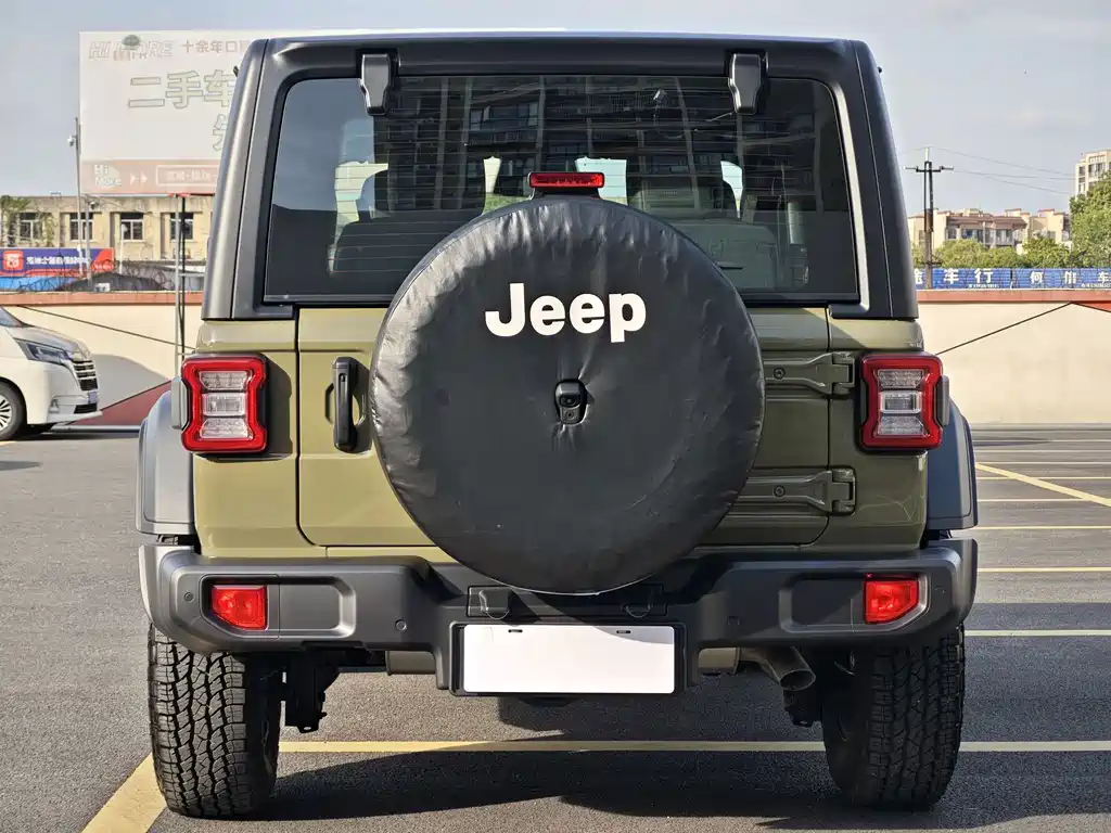 Jeep Wrangler — фото 4