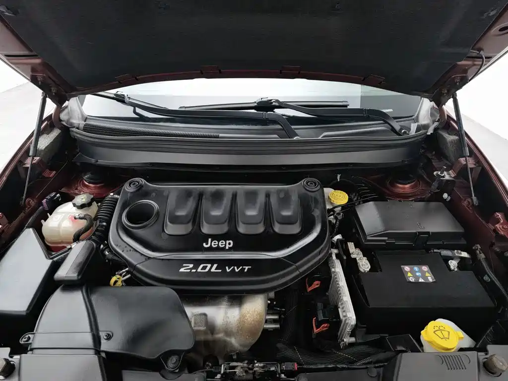 Jeep Cherokee — фото 6