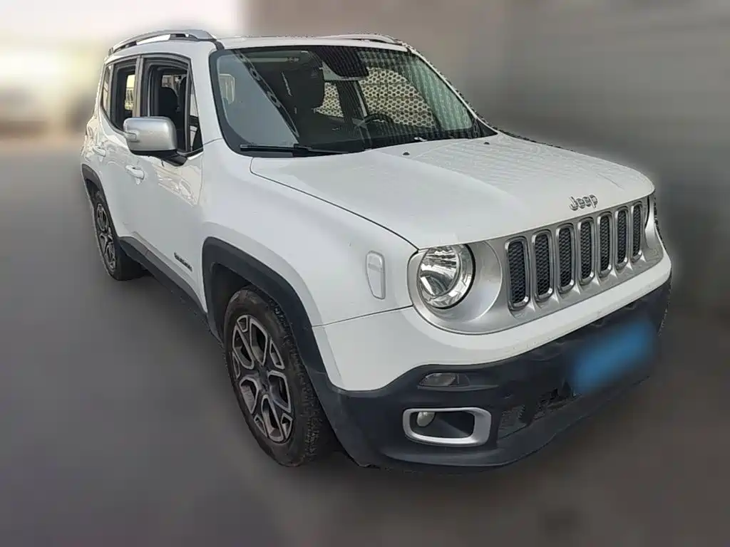 Jeep Renegade — фото 6