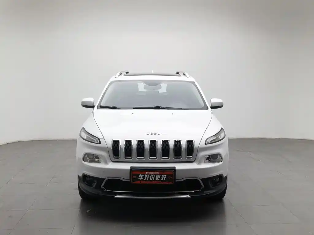 Jeep Cherokee — фото 3