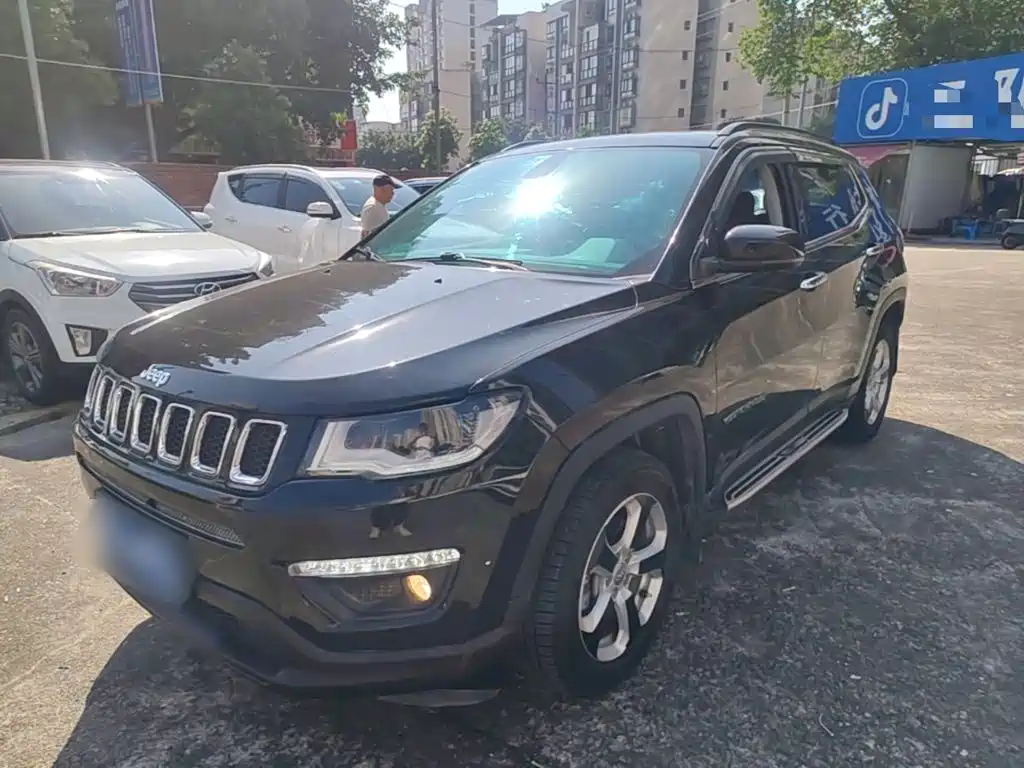 Jeep Compass — фото 2