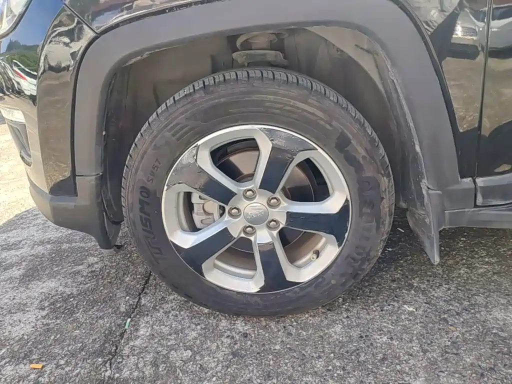Jeep Compass — фото 23