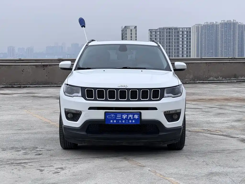 Jeep Compass — фото 2