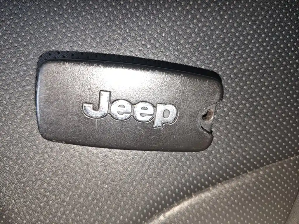 Jeep Renegade — фото 9