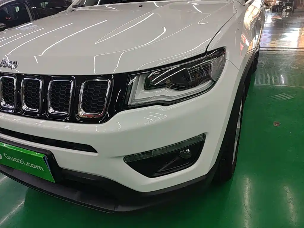 Jeep Compass — фото 24
