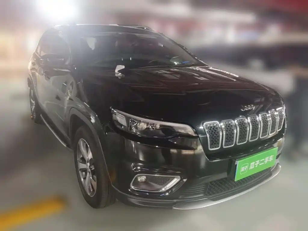 Jeep Cherokee — фото 3