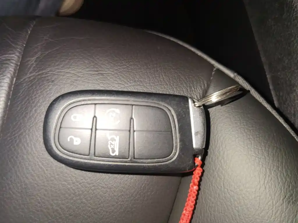 Jeep Cherokee — фото 9