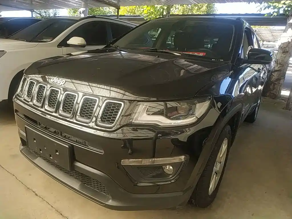 Jeep Compass — фото 2