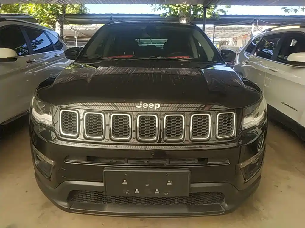 Jeep Compass — фото 3