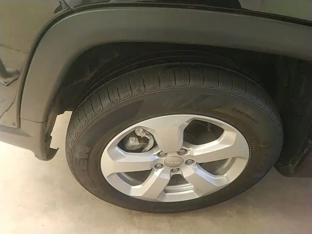 Jeep Compass — фото 23