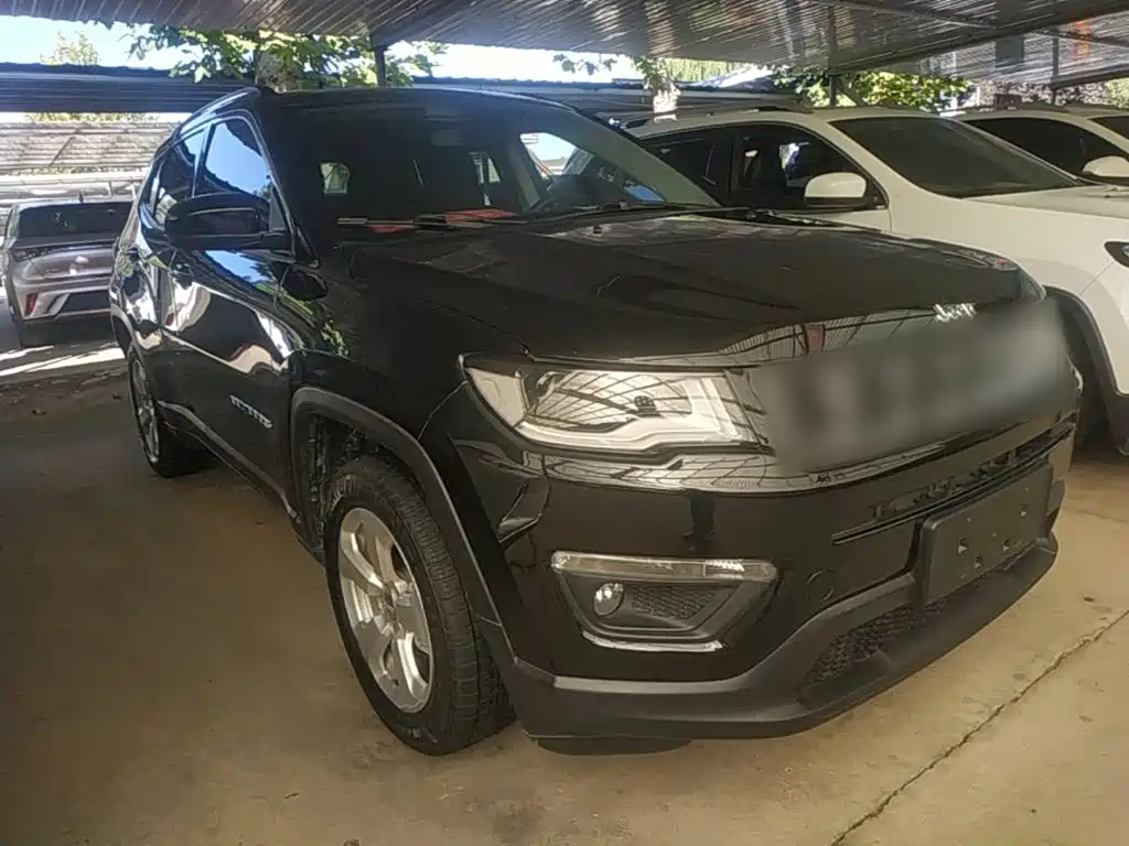 Jeep Compass — фото 4