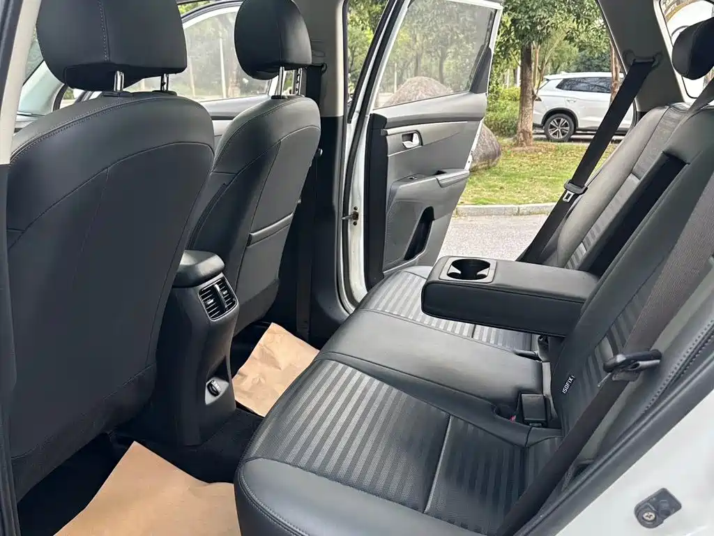 Kia Sportage — фото 9