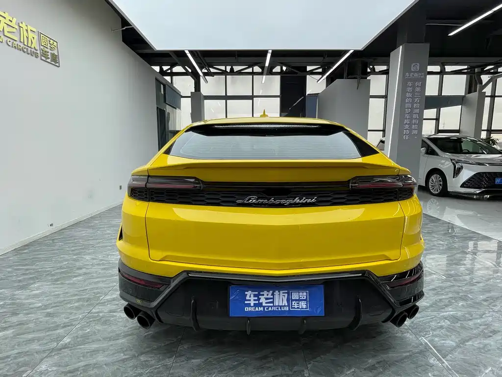 Lamborghini Urus SE — фото 5