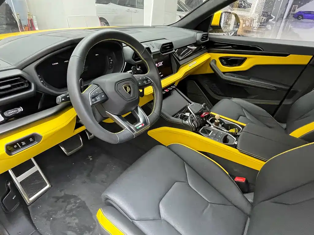 Lamborghini Urus SE — фото 7