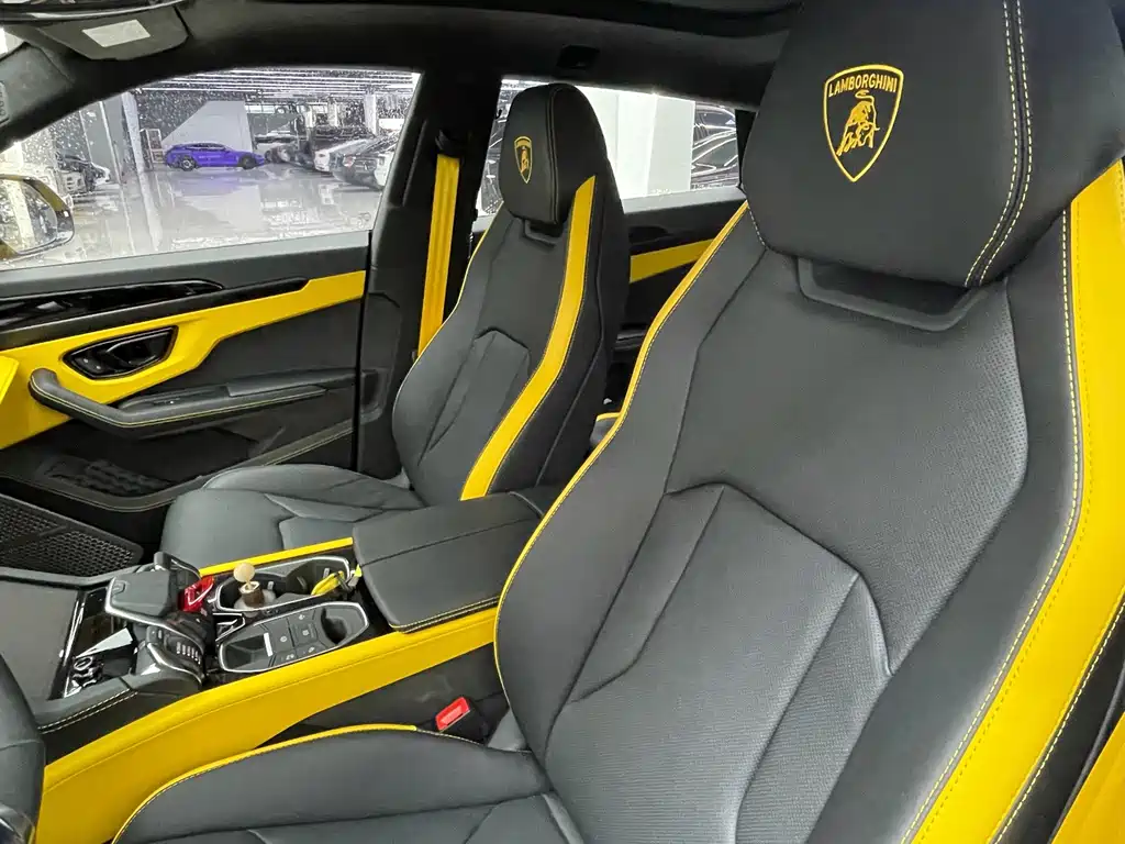 Lamborghini Urus SE — фото 9