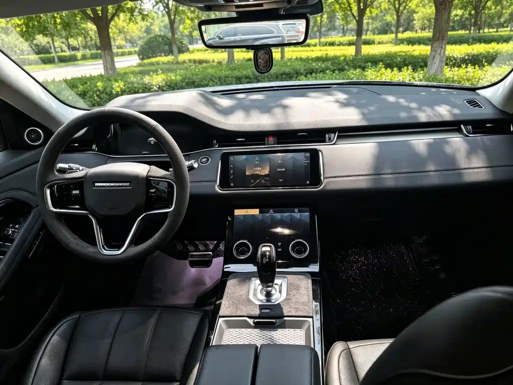 Land Rover Evoque — фото 11