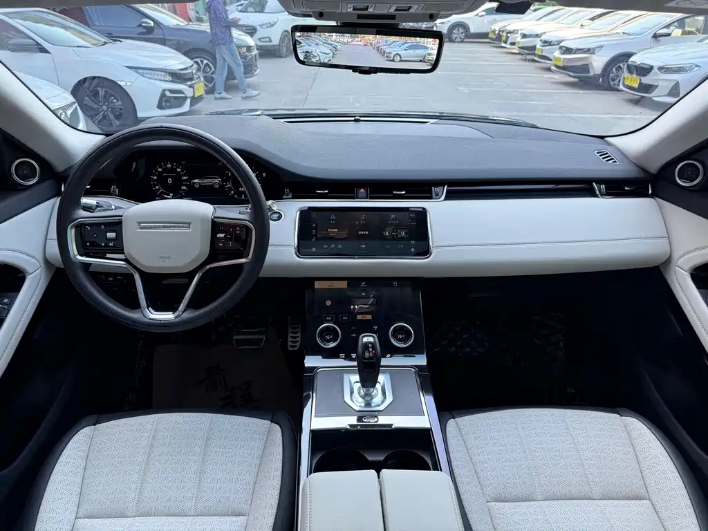 Land Rover Evoque — фото 13
