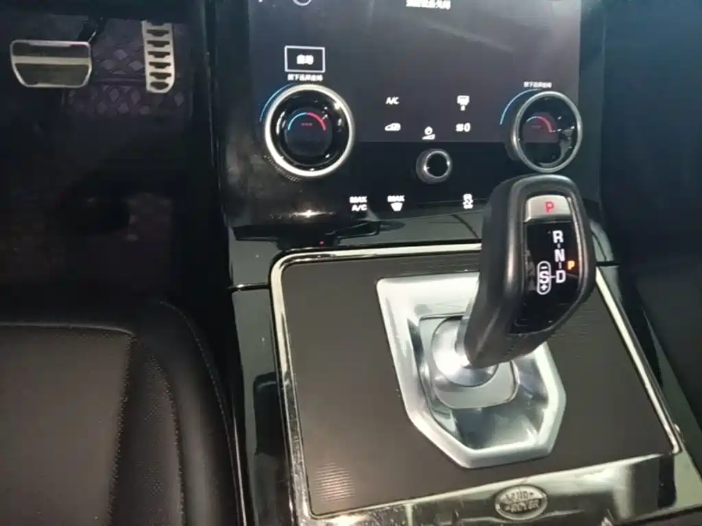 Land Rover Evoque — фото 14