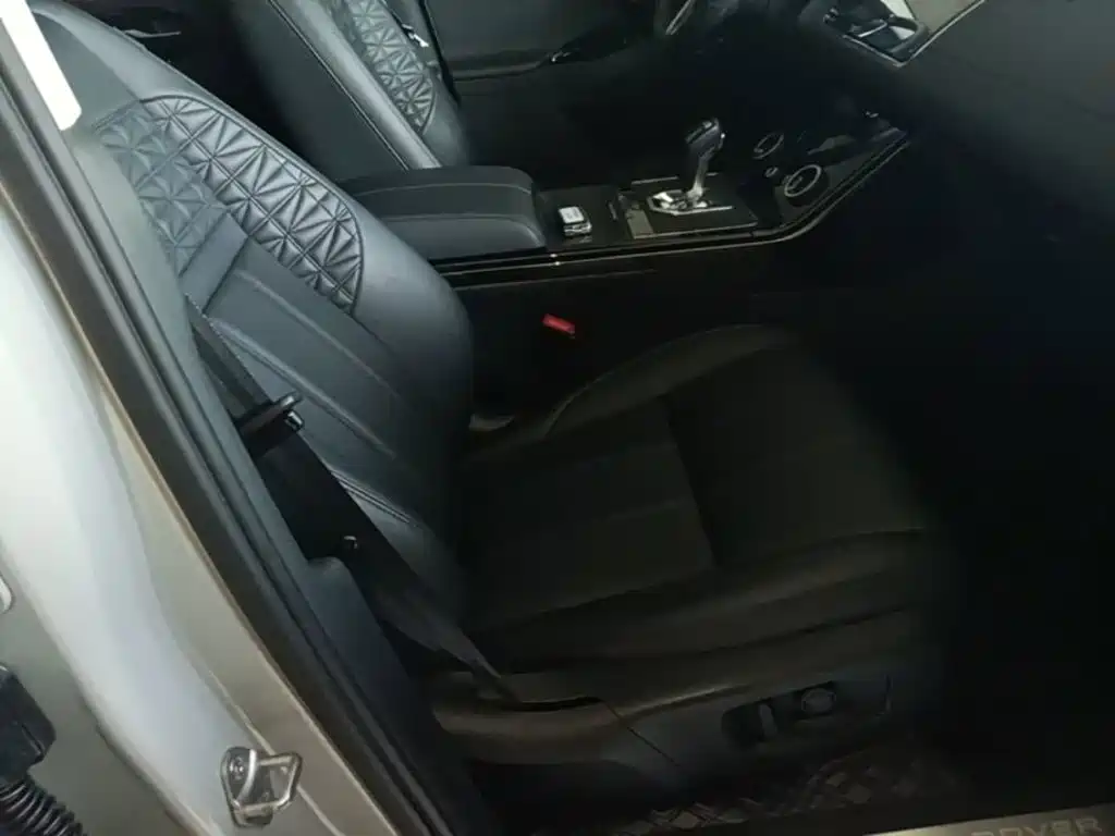 Land Rover Evoque — фото 25