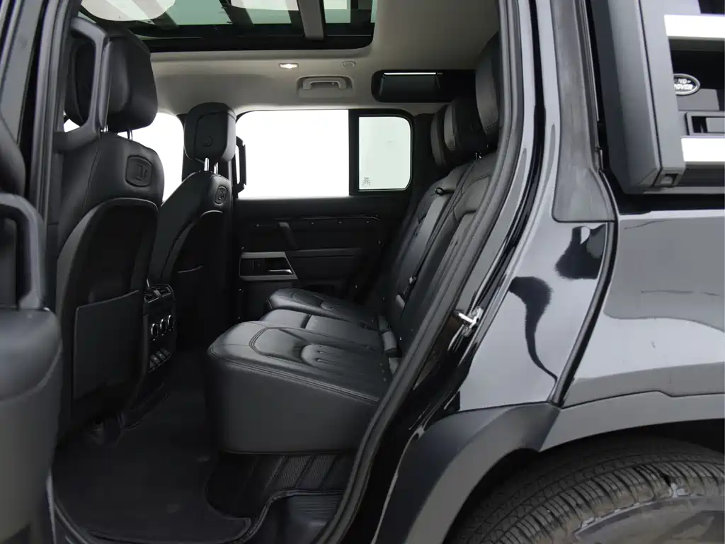Land Rover Defender — фото 13