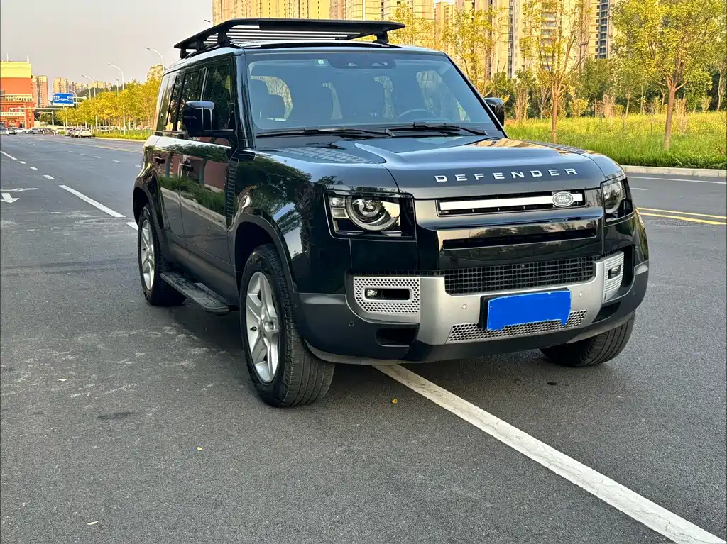 Land Rover Defender — фото 17