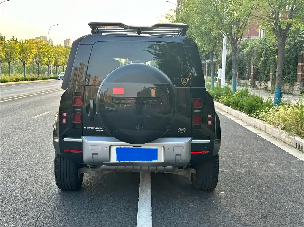 Land Rover Defender — фото 19