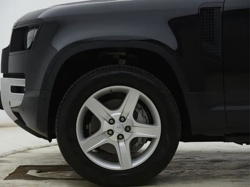 Land Rover Defender — фото 5