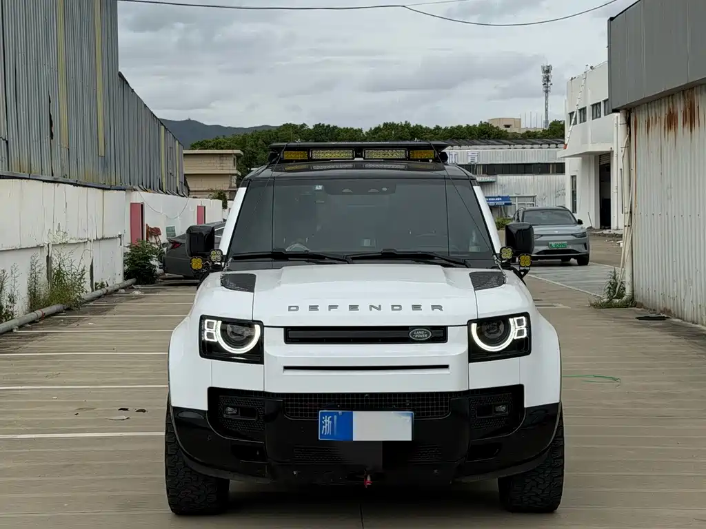 Land Rover Defender — фото 2