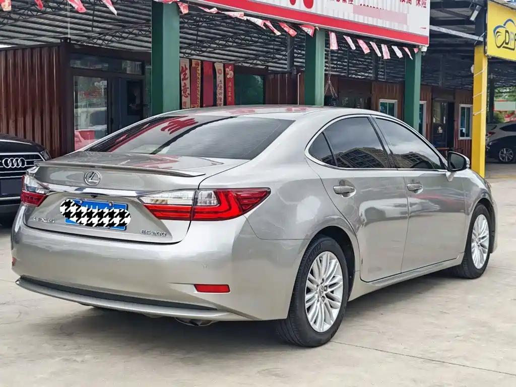 Lexus ES — фото 3
