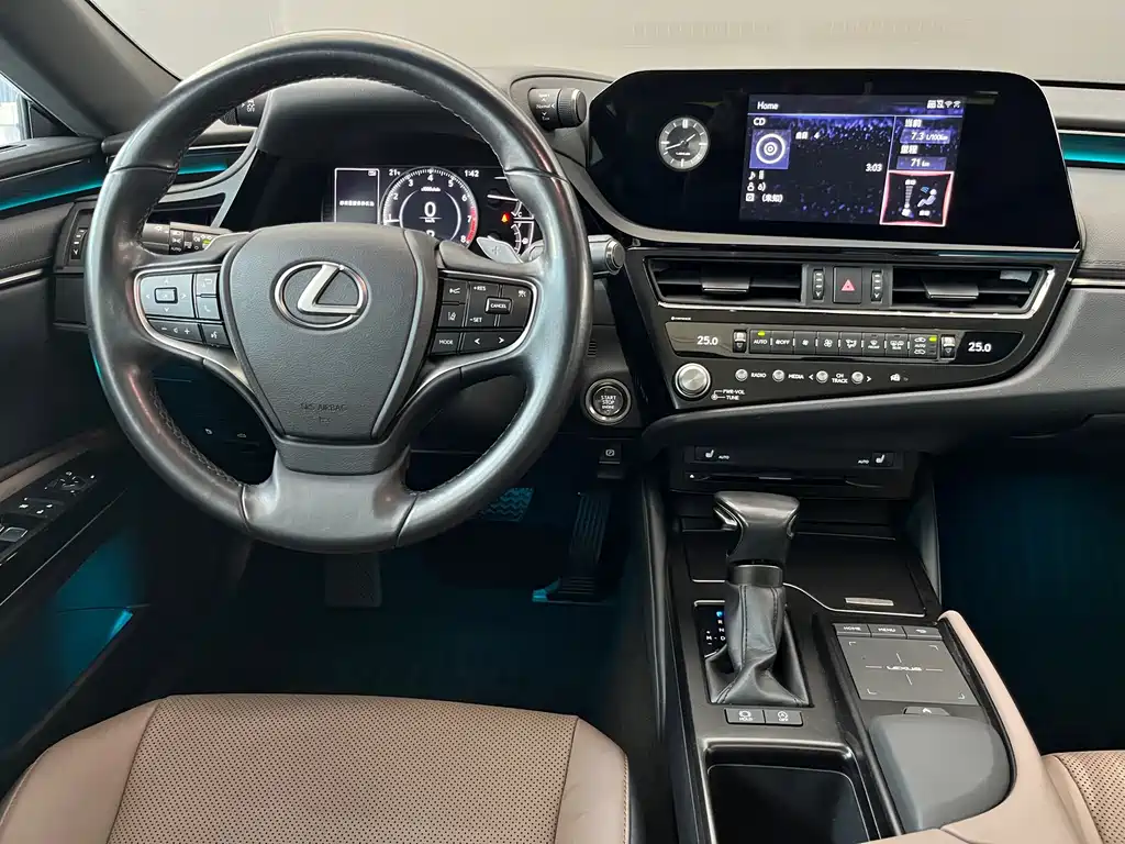 Lexus ES — фото 14
