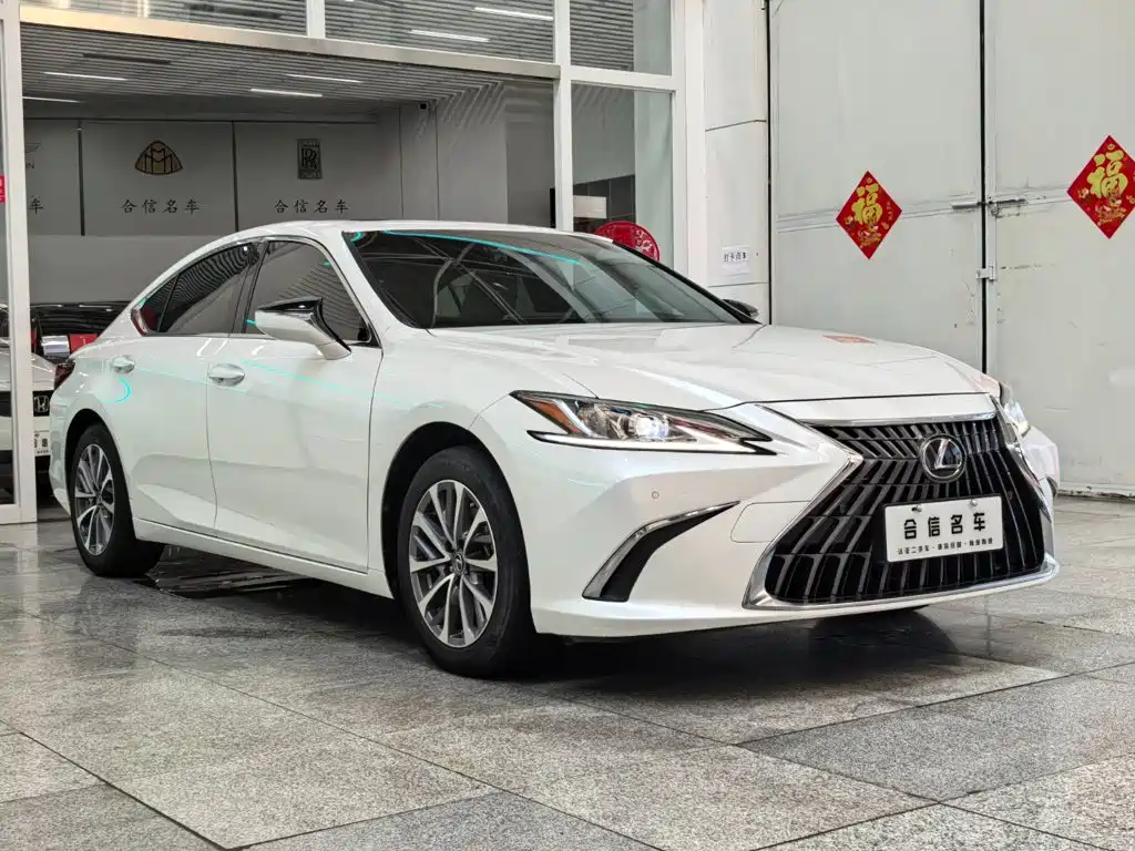 Lexus ES — фото 3