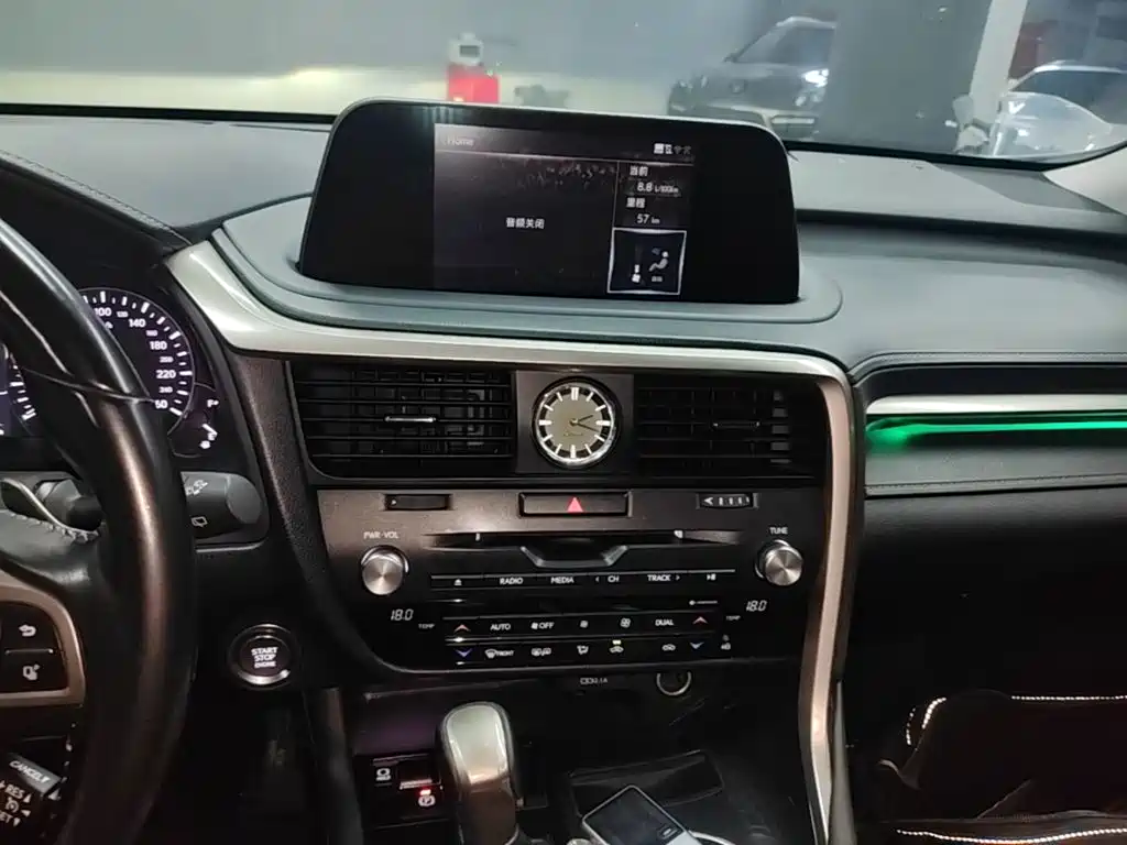 Lexus RX — фото 13