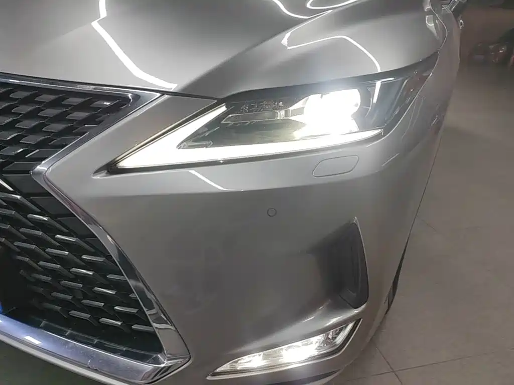 Lexus RX — фото 24