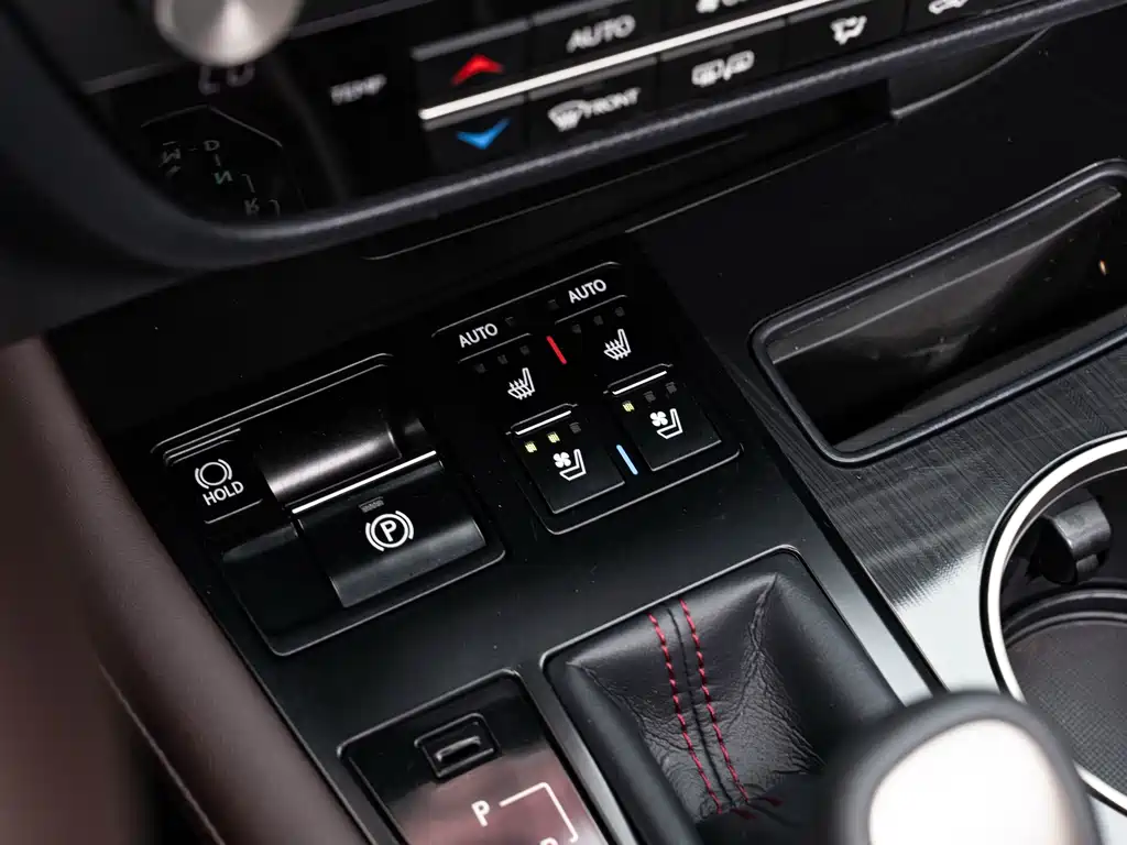 Lexus RX — фото 19