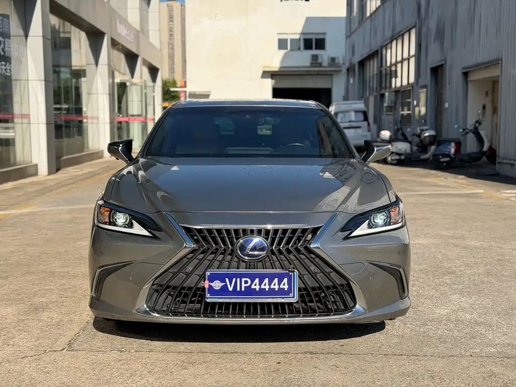 Lexus ES — фото 2
