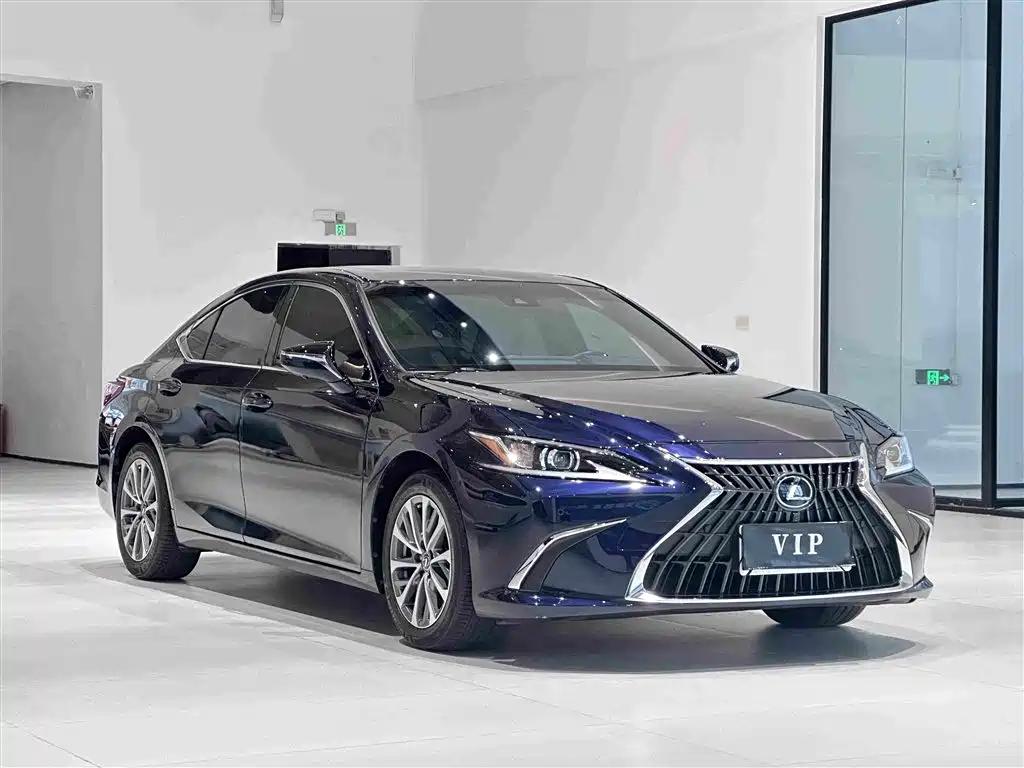 Lexus ES — фото 3