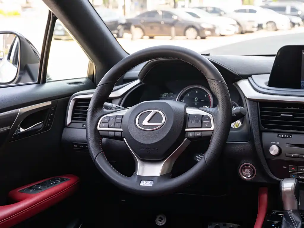 Lexus RX — фото 14