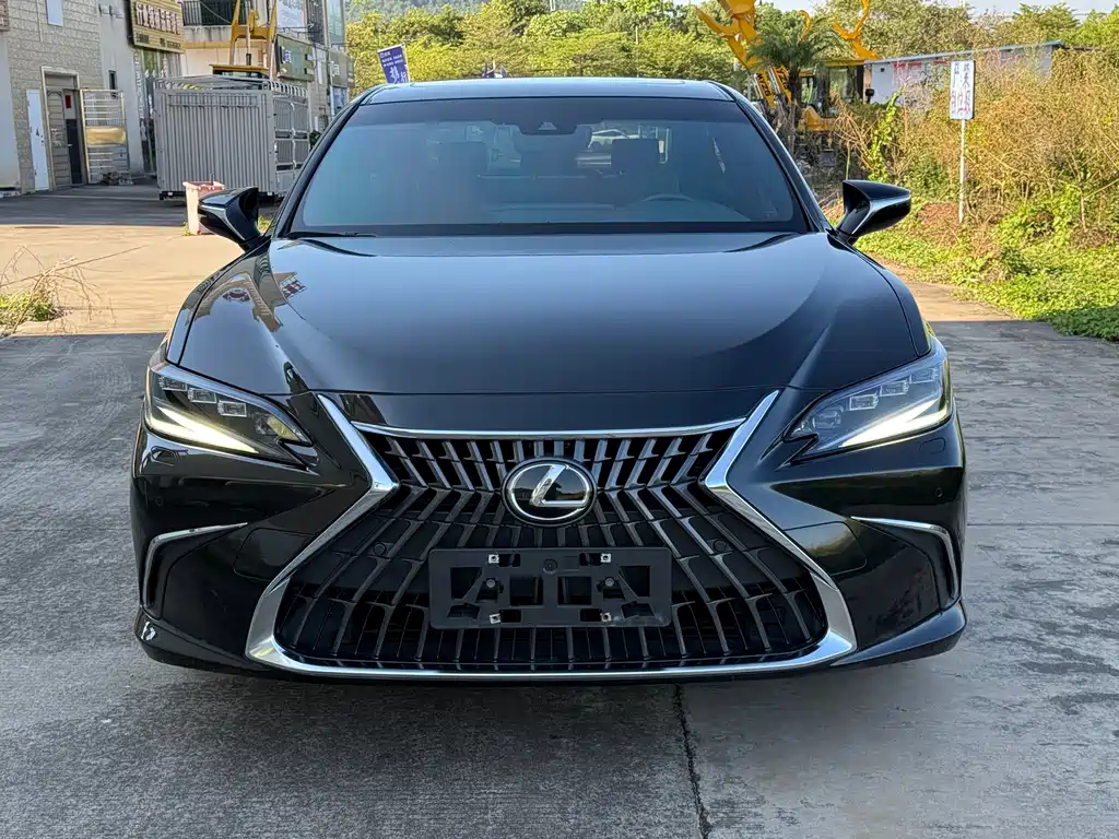 Lexus ES — фото 2