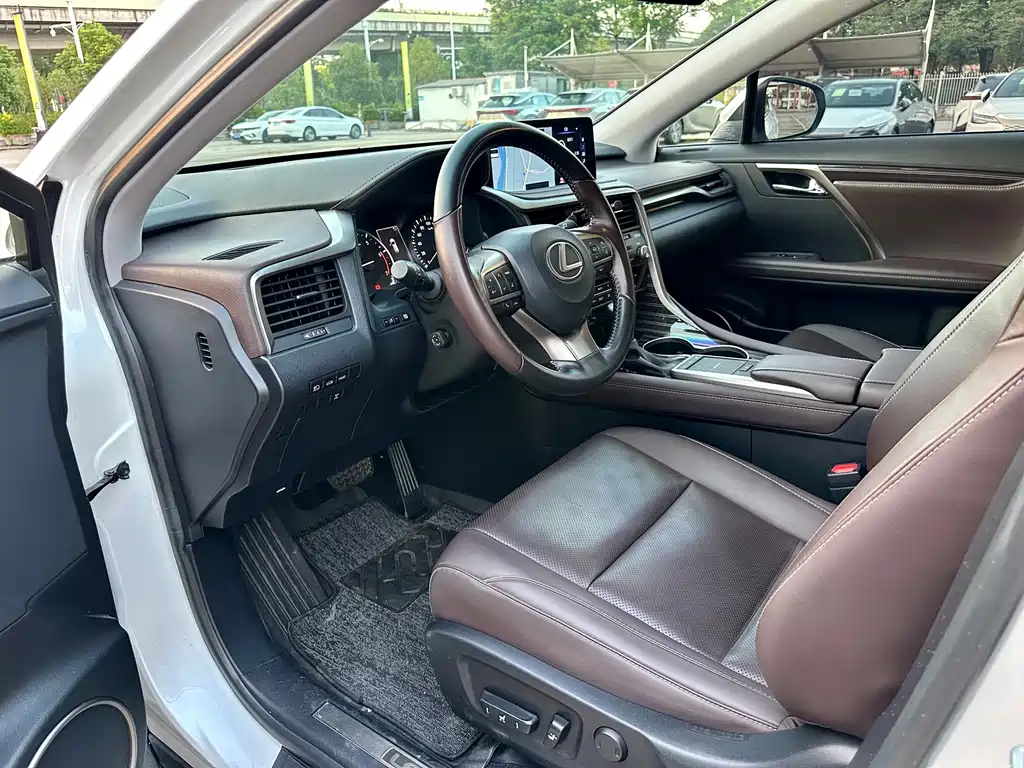 Lexus RX — фото 4