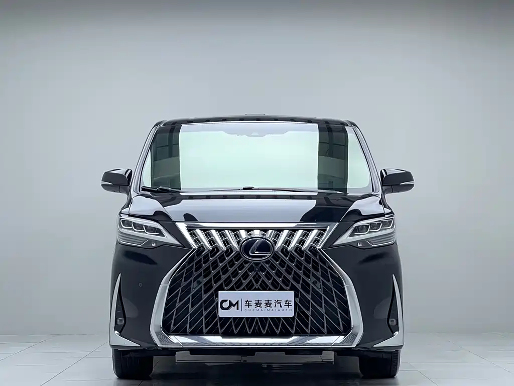 Lexus LM — фото 2