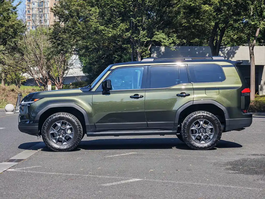 Lexus GX — фото 3