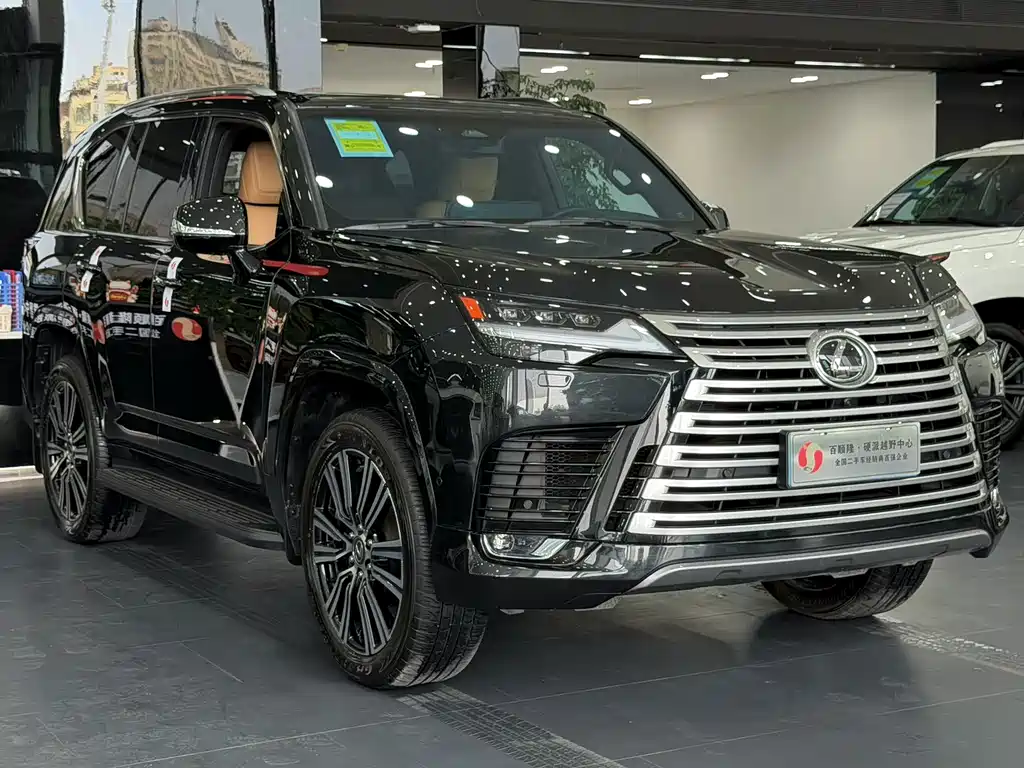Lexus LX — фото 3