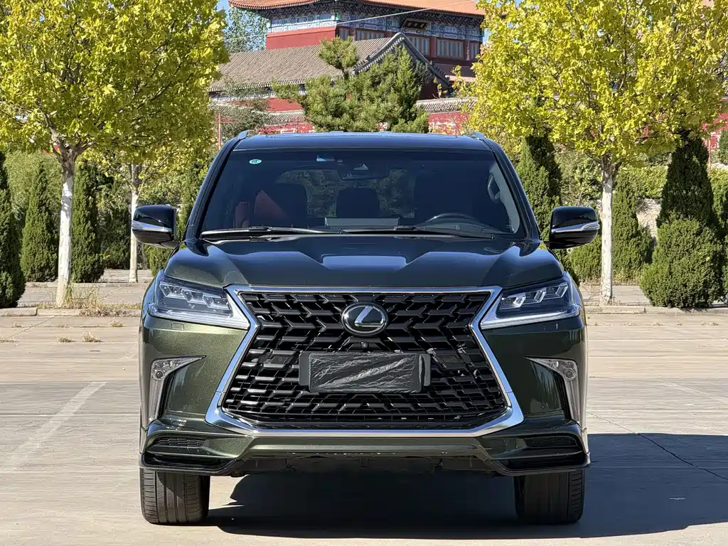 Lexus LX — фото 2