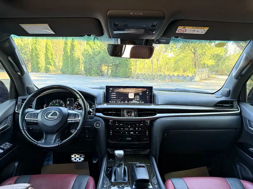 Lexus LX — фото 14